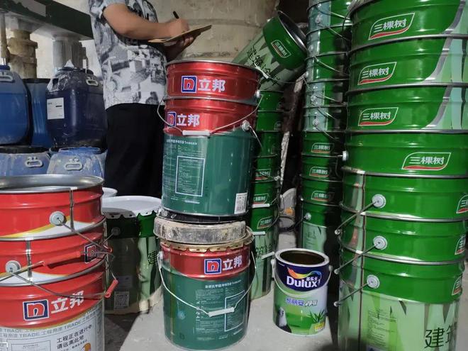 重慶破獲特大假冒涂料案，立邦、多樂士、三棵樹等知名品牌遭侵權